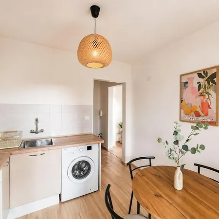 公寓 Bright 1br W/ Terrace Near Sea Garden *