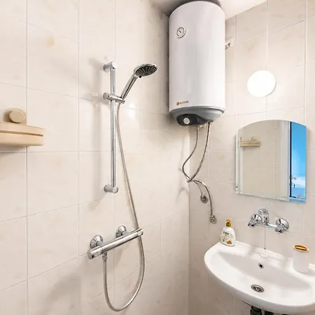 公寓 Bright 1br W/ Terrace Near Sea Garden